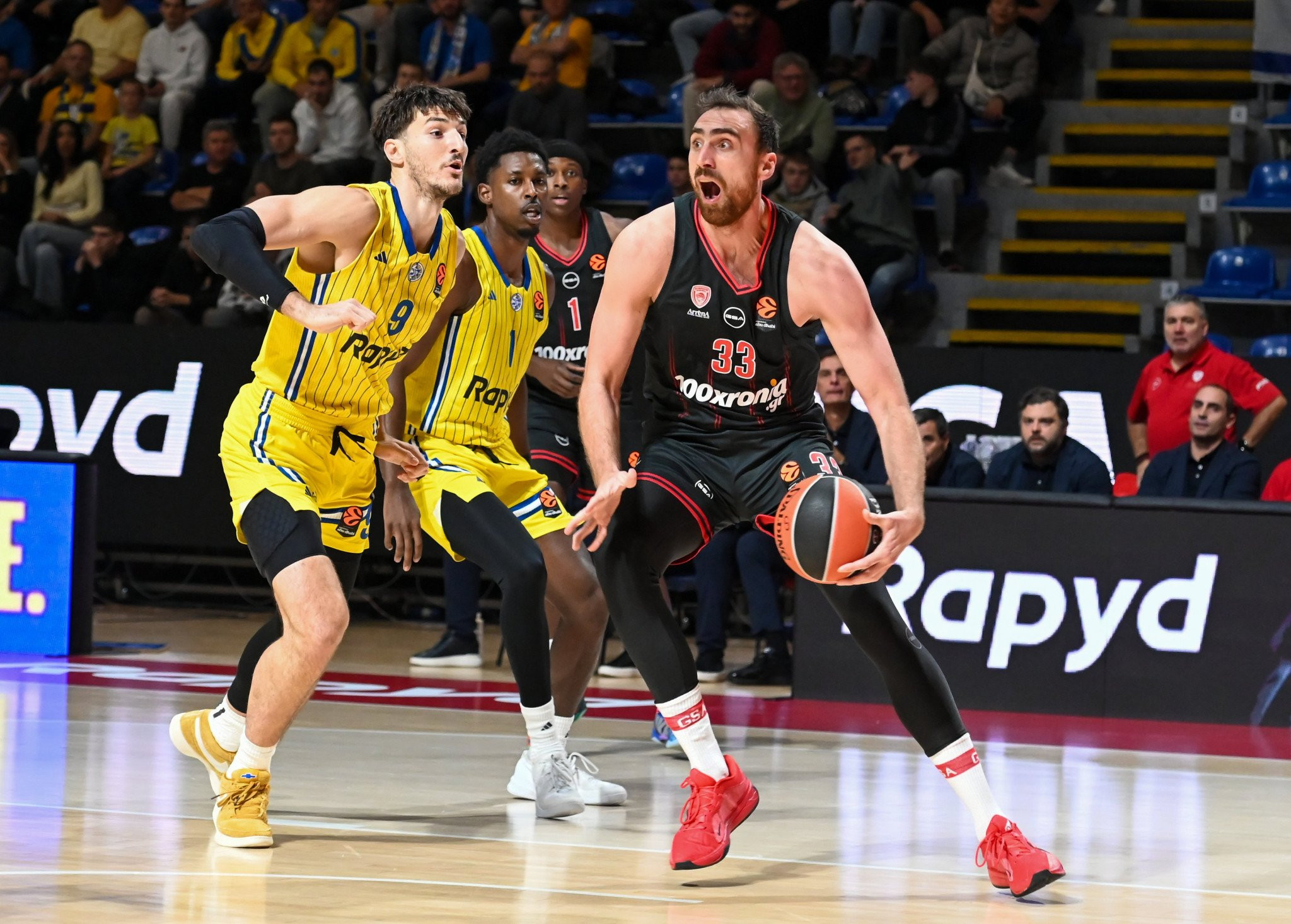 Μιλουτίνοφ: «Επιβιώναμε από μήνα σε μήνα στην Παρτίζαν - Ποιος ξέρει που θα ήμουν...»