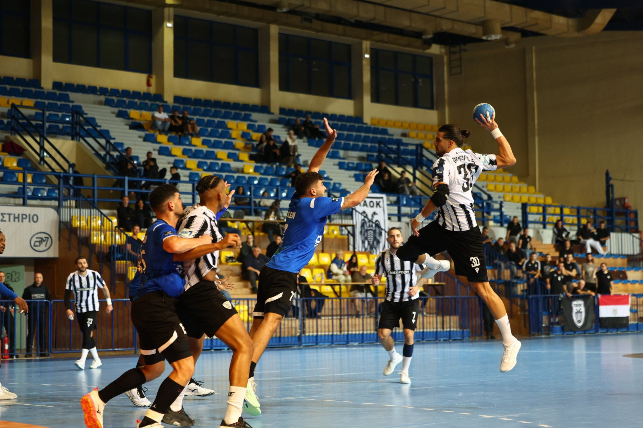 EHF European Cup: Νίκη και εξασφάλιση πρόκρισης για τη Δράμα, ισοπαλία για τον ΠΑΟΚ