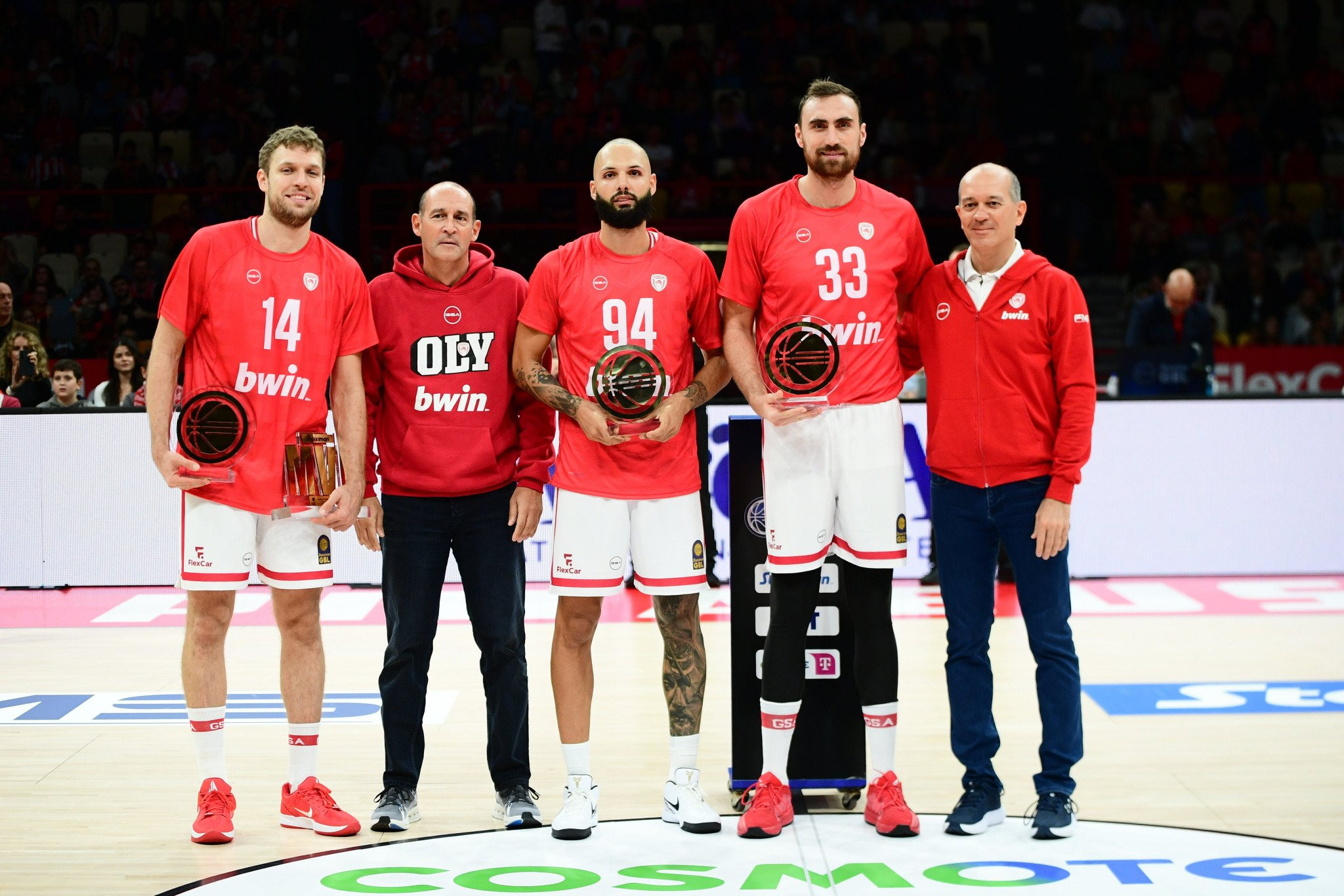 Βεζένκοφ, Φουρνιέ και Μιλουτίνοφ βραβεύτηκαν ως μέλη της καλύτερης πεντάδας της Stoiximan GBL