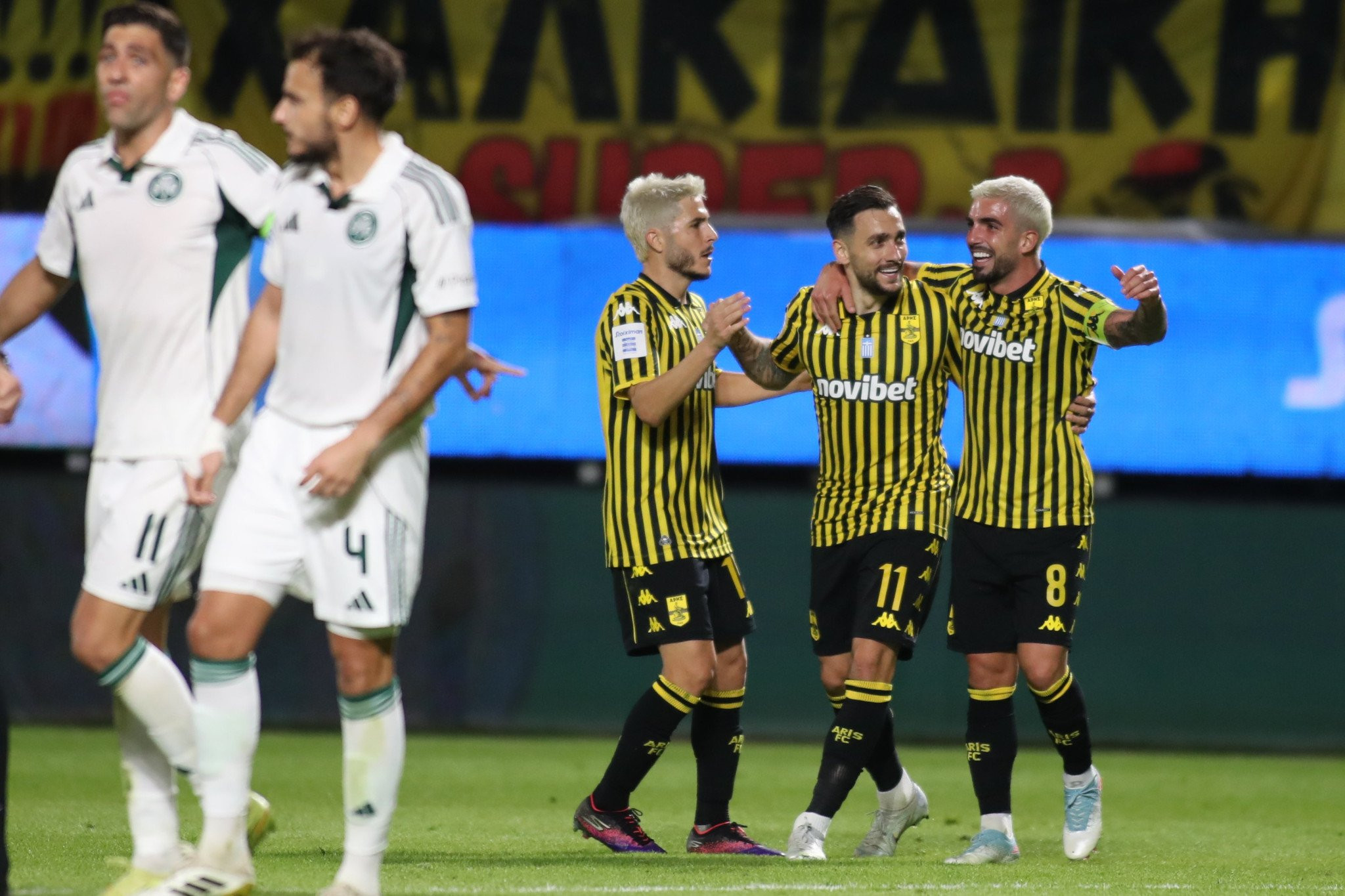 Ο Ντραγκόφσκι «κρέμασε» τον Παναθηναϊκό, ο Άρης «μίλησε» τελευταίος στο «Βικελίδης»