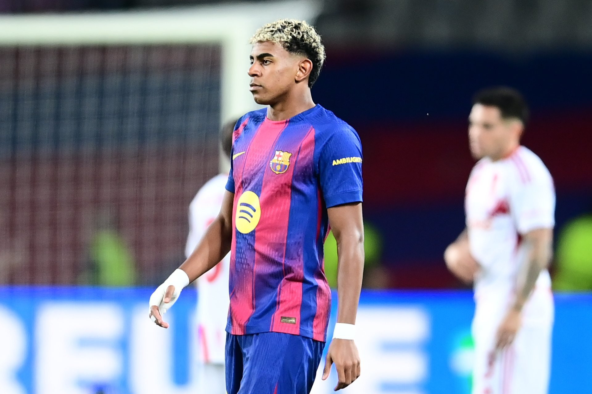 Το μυστικό πάρτι του Γιαμάλ - Χωρίς κινητά και VIP ζώνη αποκλειστικά για γυναίκες ώστε να μιλήσουν με τον αστέρα της Μπαρτσελόνα