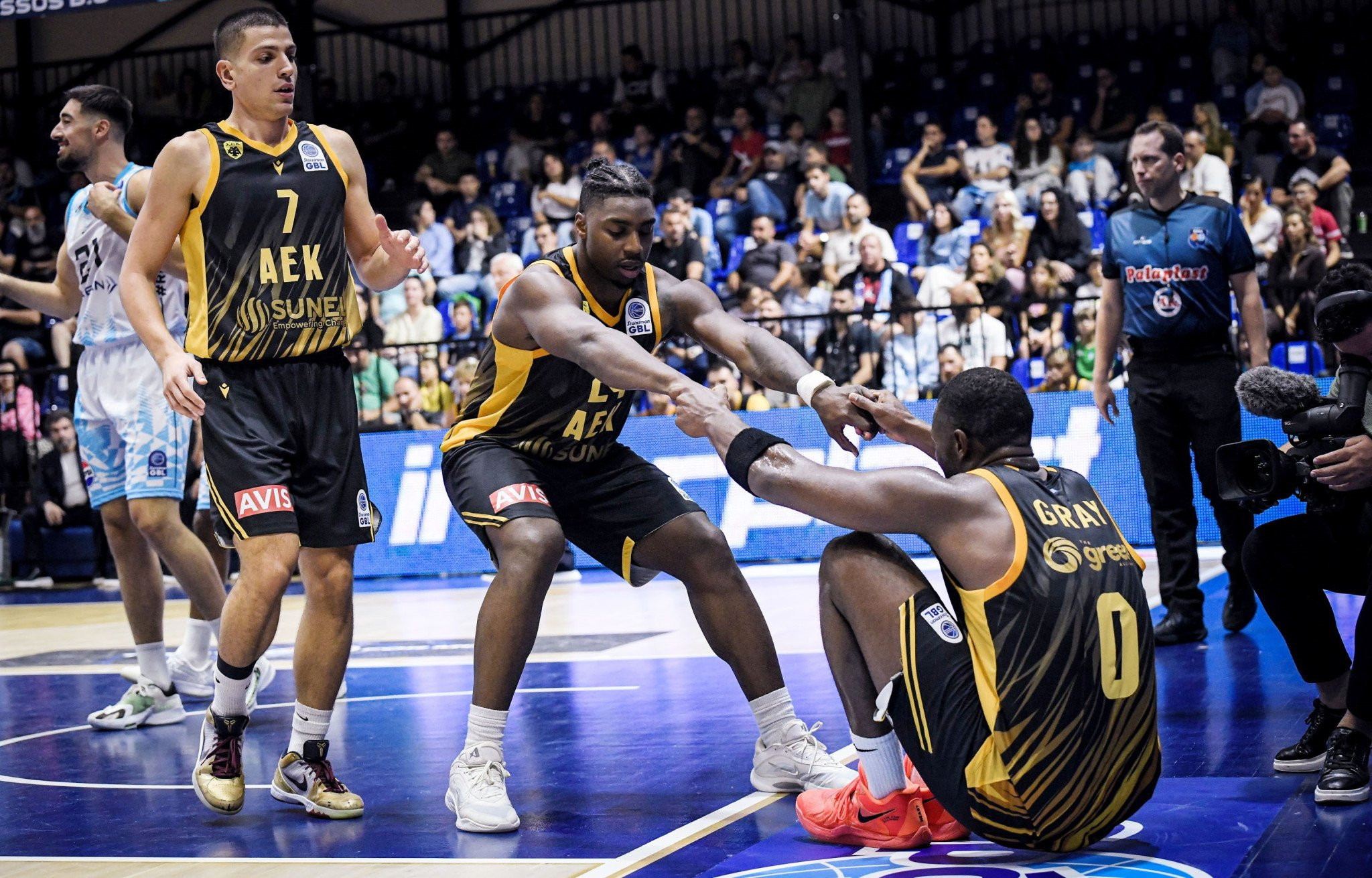 Η ΑΕΚ προσάρμοσε το πρόγραμμα της στους ρυθμούς του μεσημεριανού αγώνα με τον Πανιώνιο