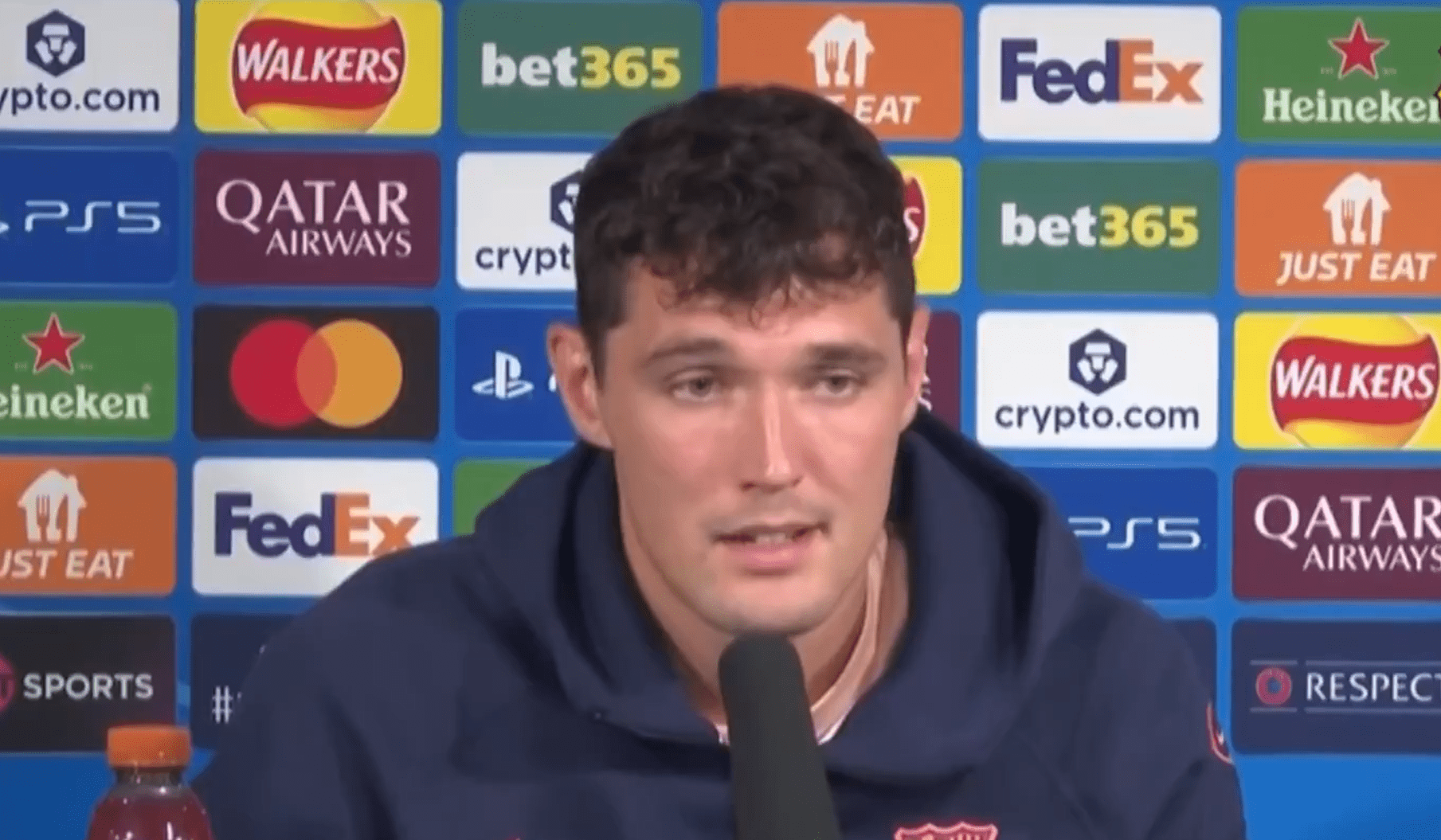 Η Μπαρτσελόνα ανανεώνει τον Κρίστενσεν μετά τη μερική ρήξη χιαστού