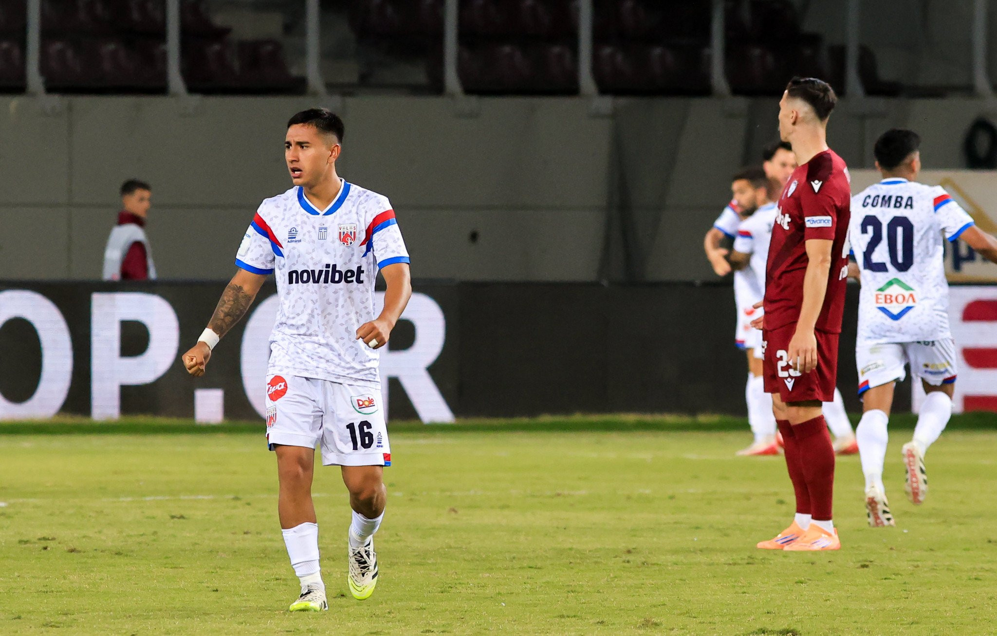 «Ο Ολυμπιακός παρακολουθεί τον Νταβίντ Μαρτίνεθ»