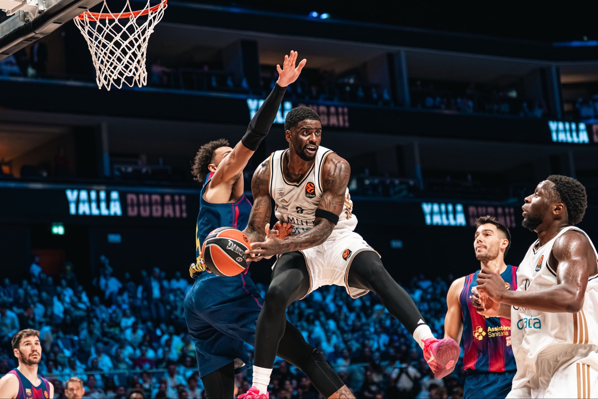 Πετρούσεφ και Μπέικον «εκτέλεσαν» την Μπαρτσελόνα