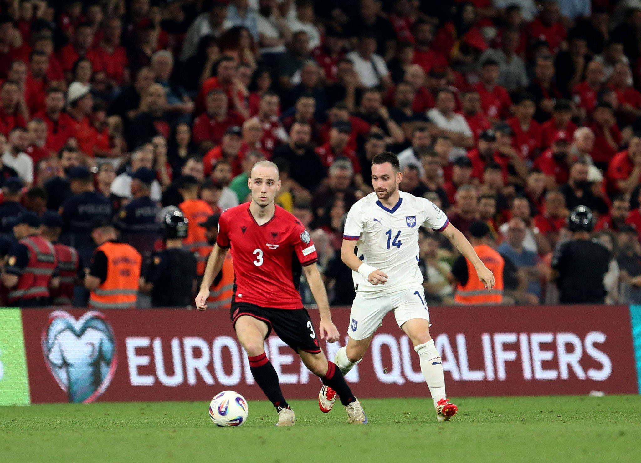 Βασικοί οι Ζίβκοβιτς και Στρακόσια στο Σερβία-Αλβανία, στον πάγκο ο Γιόβιτς