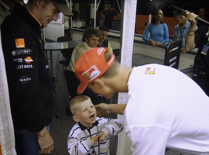 Η συγκινητική ιστορία του Μαξ Φερστάπεν: «Ο Σουμάχερ δεν ήταν ο πρωταθλητής της F1 για μένα, αλλά ο θείος Μίκαελ»