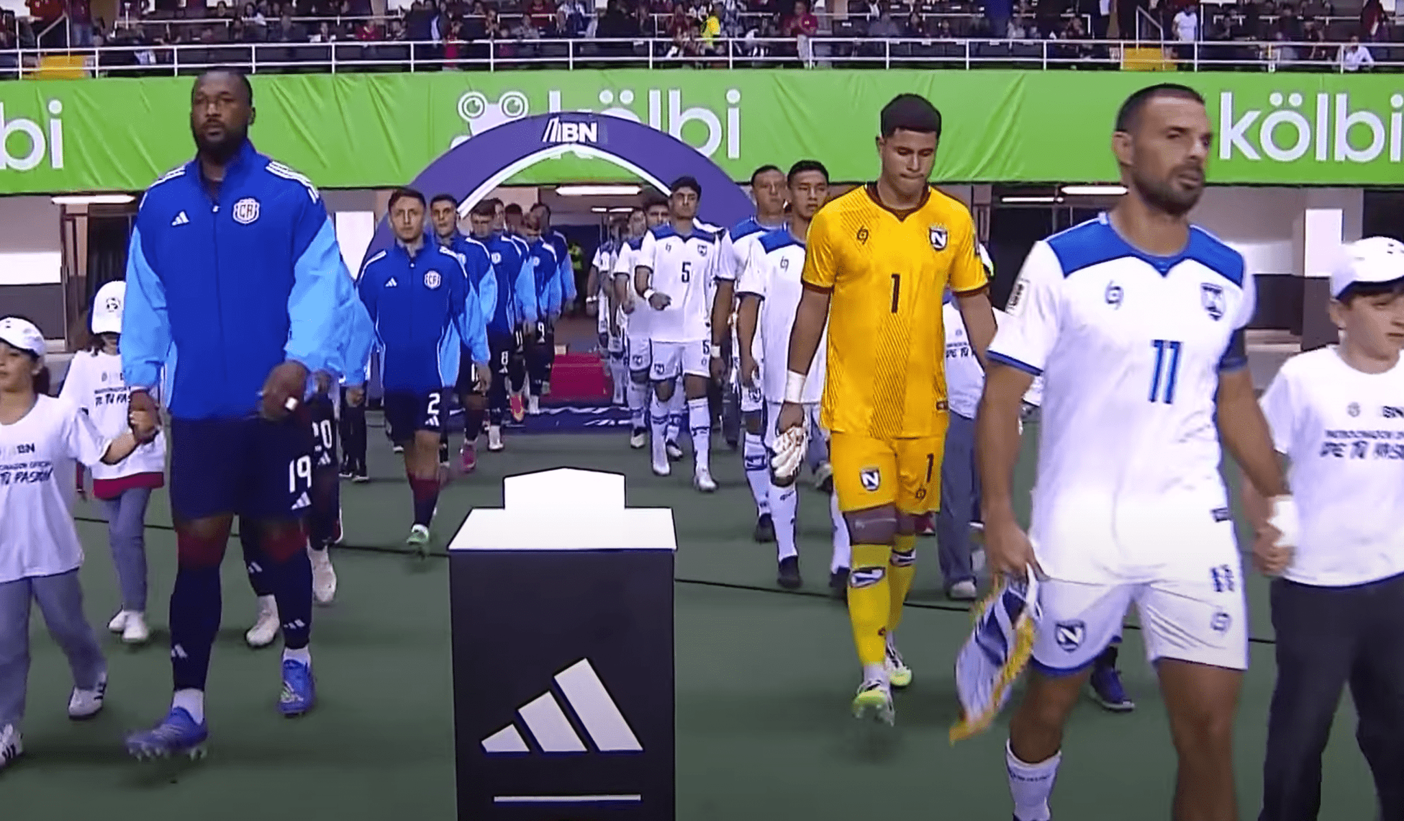 Ποδοσφαιριστής παραλίγο να συλληφθεί στα αποδυτήρια πριν από αγώνα για απίθανο λόγο