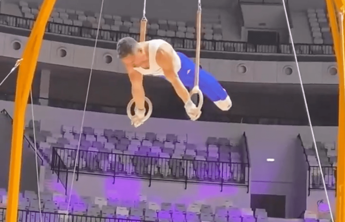 Δείτε την προπόνηση του Πετρούνια πριν το Παγκόσμιο ενόργανης στην Τζακάρτα (video)