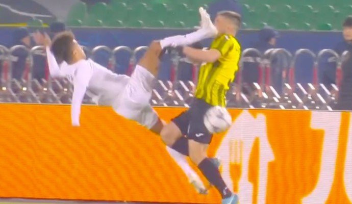 Η αποβολή του Κορέια ήταν η γρηγορότερη στην ιστορία του Champions League