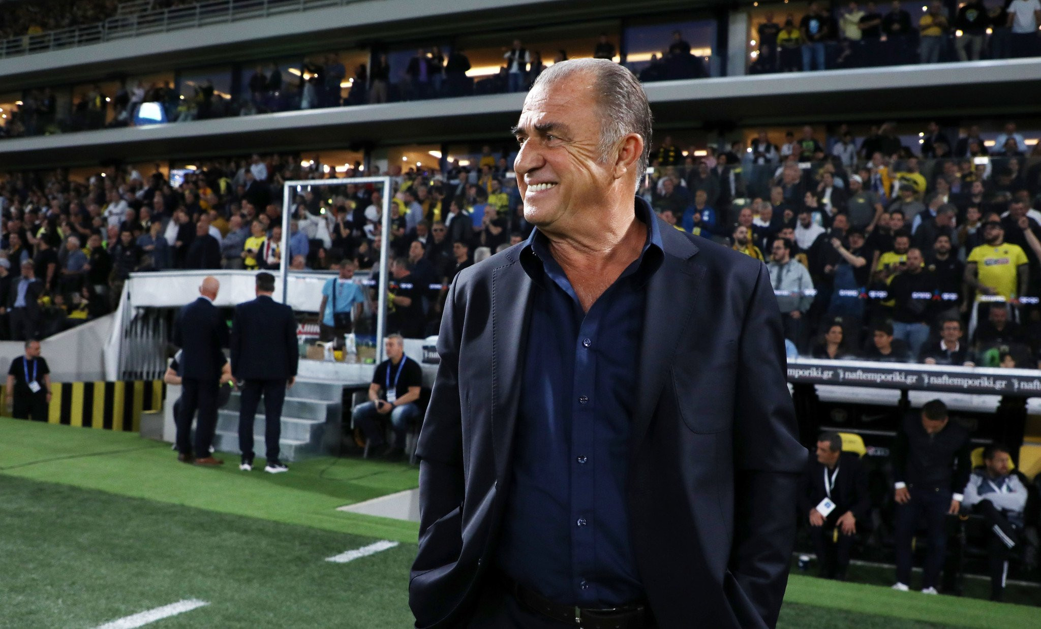 Τερίμ: «Ζωντανός θρύλος ο Μόντριτς, μπορεί να βγει από τη δύσκολη στιγμή η Φιορεντίνα»