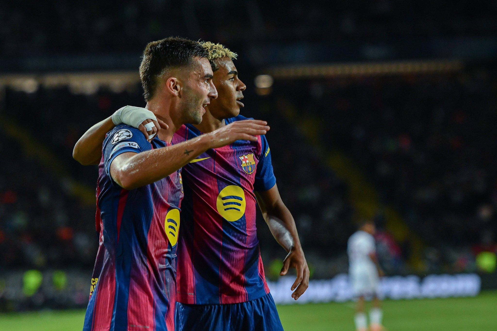 Η Μπαρτσελόνα «καθάρισε» με τριάρα την Έλτσε