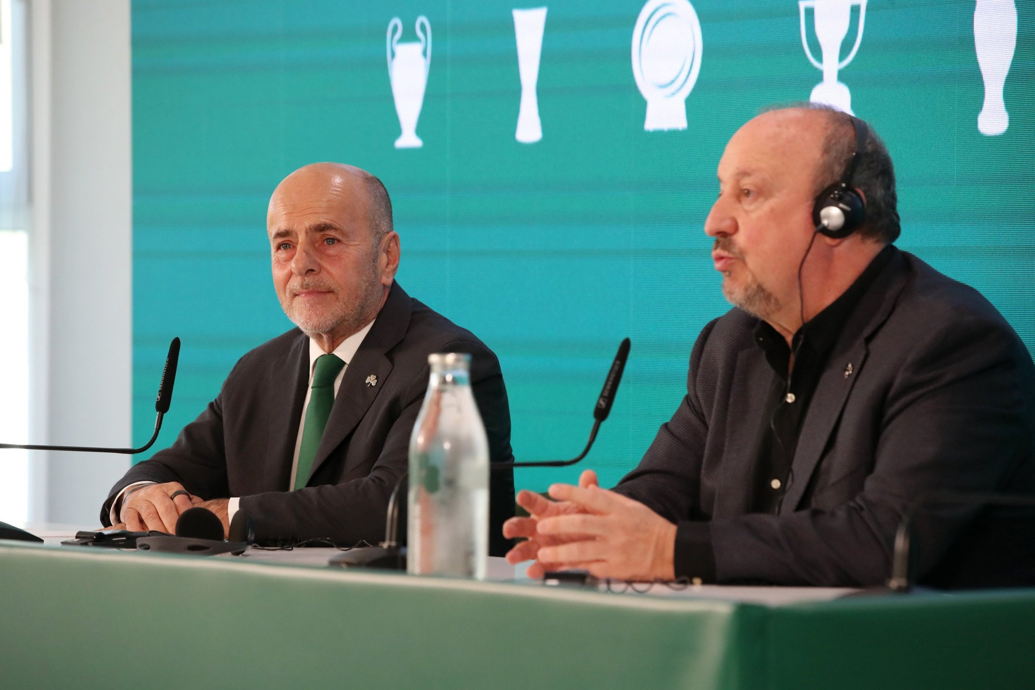 Η ατάκα του Μπενίτεθ για τα λεφτά που έκανε τον Αλαφούζο να γελάσει