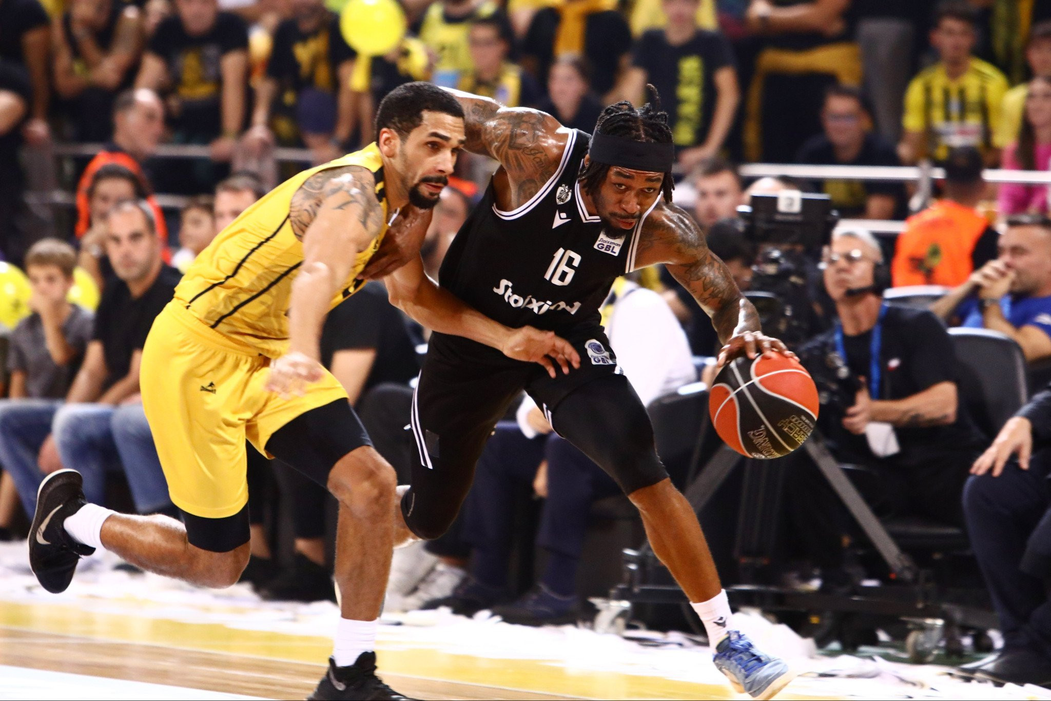 Τρομερός Τζάκσον για τον ΠΑΟΚ με 14 πόντους στο πρώτο ημίχρονο του ντέρμπι με τον Άρη (video)