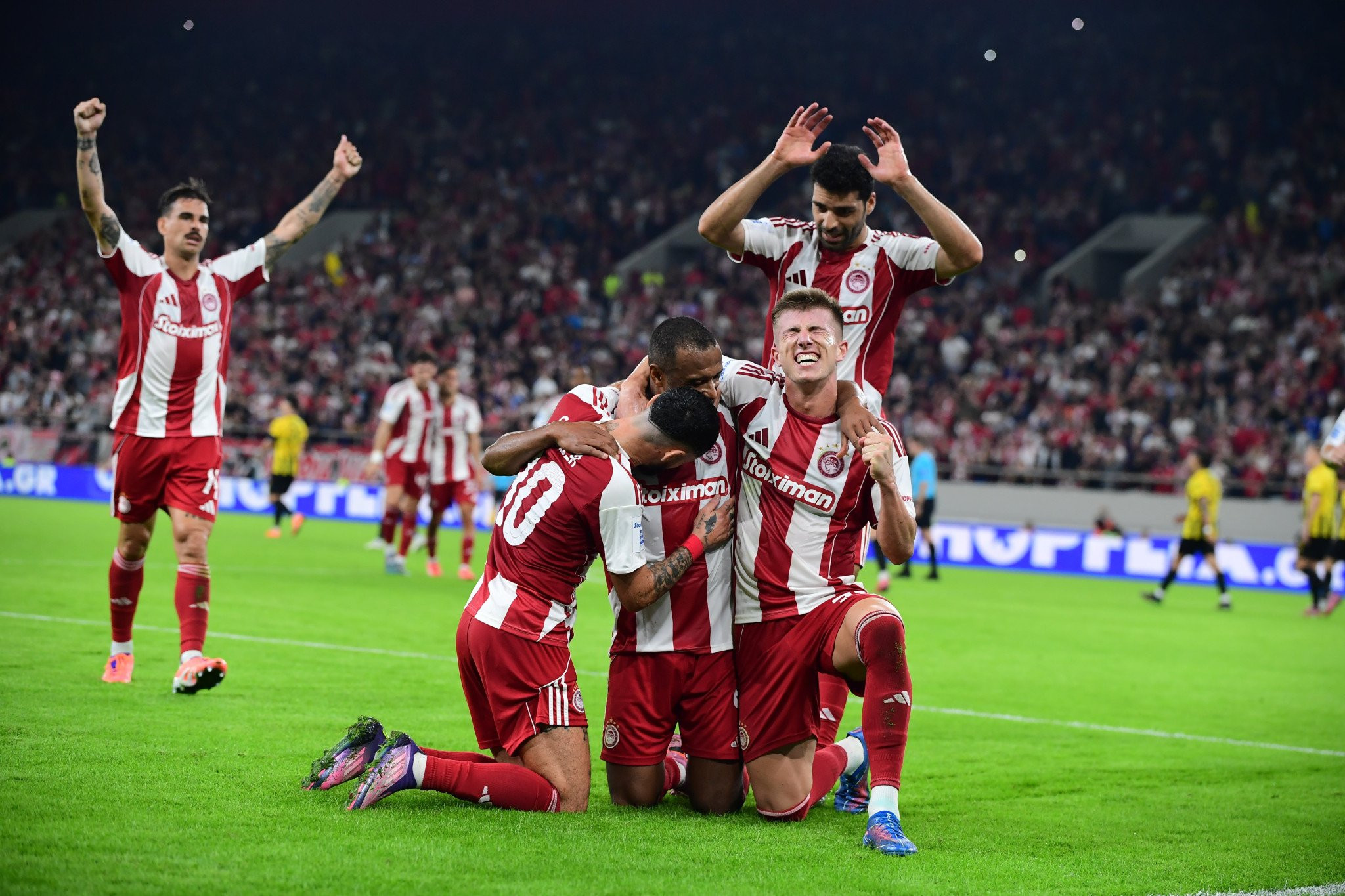 Κυρίαρχος ο Ολυμπιακός στο ντέρμπι με την ΑΕΚ!