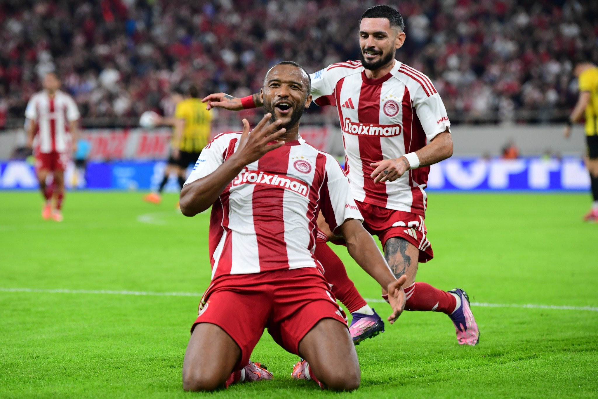 «Ενδιαφέρον από Μαρσέιγ και σειρήνες από Σαουδική Αραβία, Κατάρ και Τουρκία για Ελ Κααμπί»