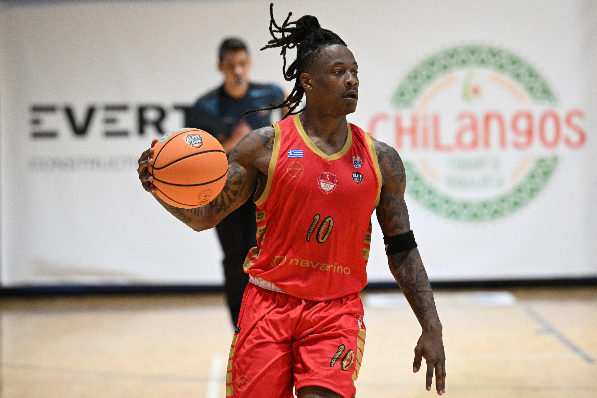 Ντέρεκ Σεντ Χίλερ, το «λαβράκι» του Πανερυθραϊκού που σπάει τα κοντέρ: «Έμπνευσή μου ο Κέντρικ Ναν»