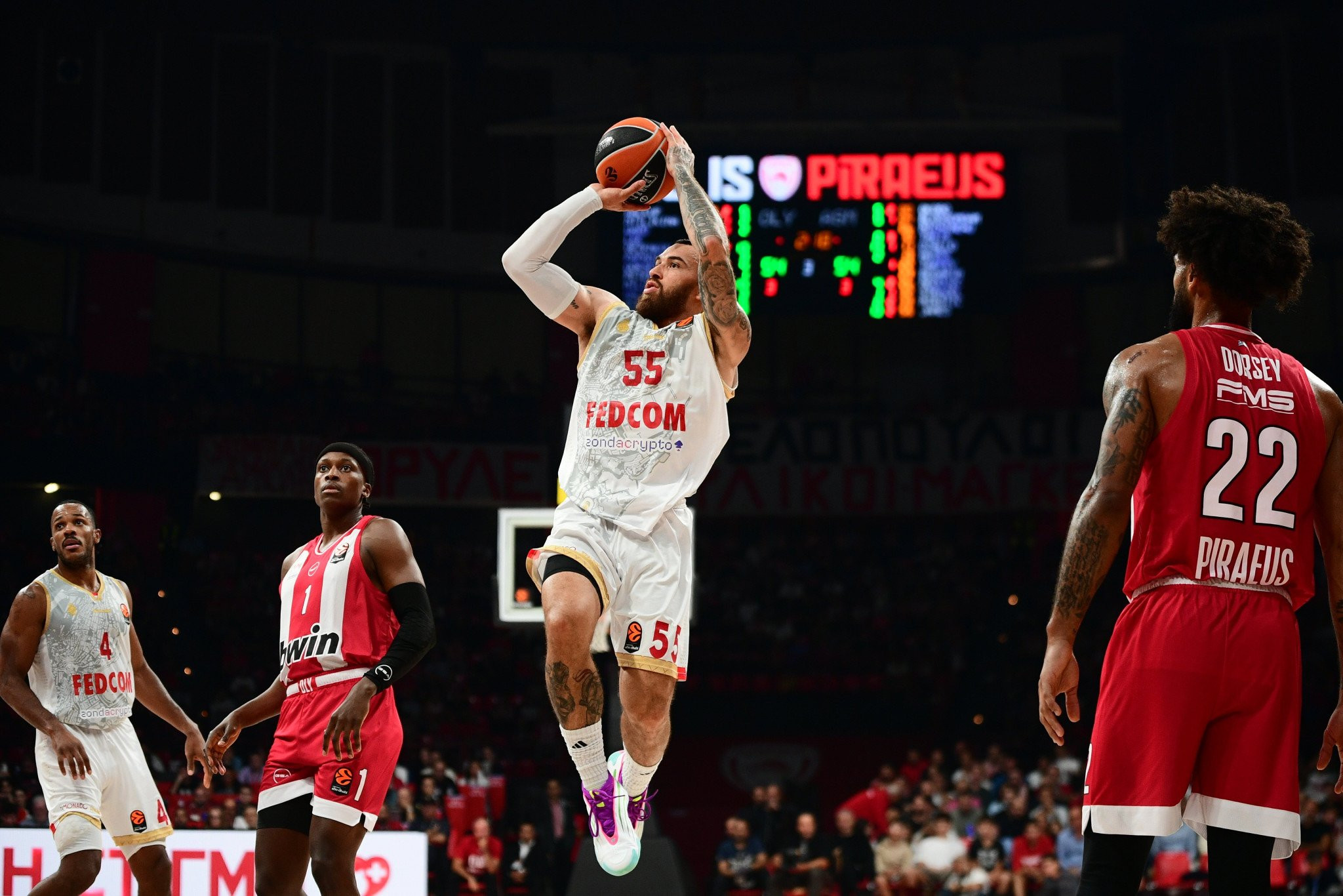 Τζέιμς και Ντιαλό έκαναν τη... δουλειά και η Μονακό νίκησε τον Ολυμπιακό στο ΣΕΦ