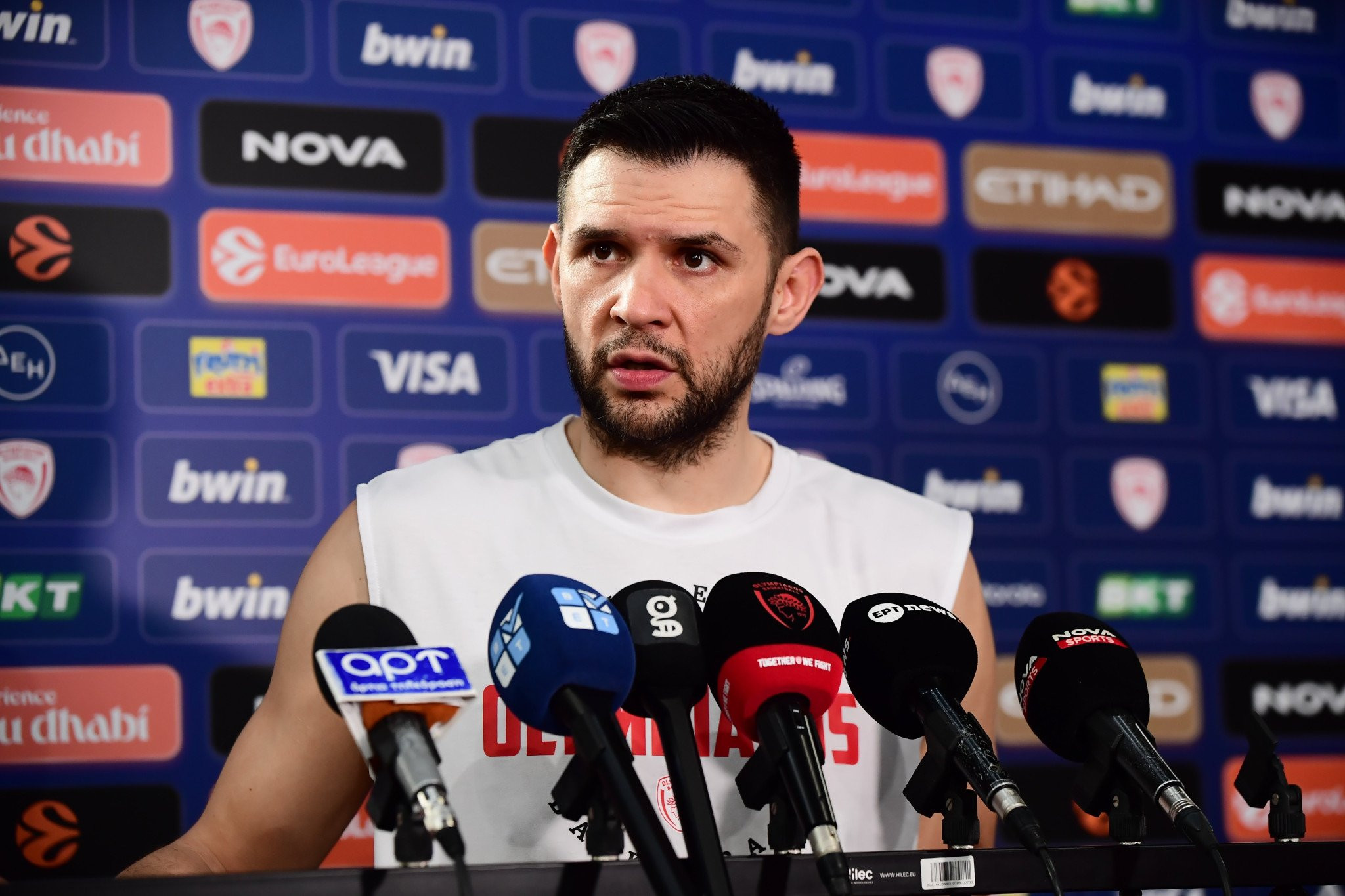 Παπανικολάου: «Είμαι ακόμα ερωτευμένος με αυτό που κάνω - Σταθερή βάση της Εθνικής ο Σπανούλης»