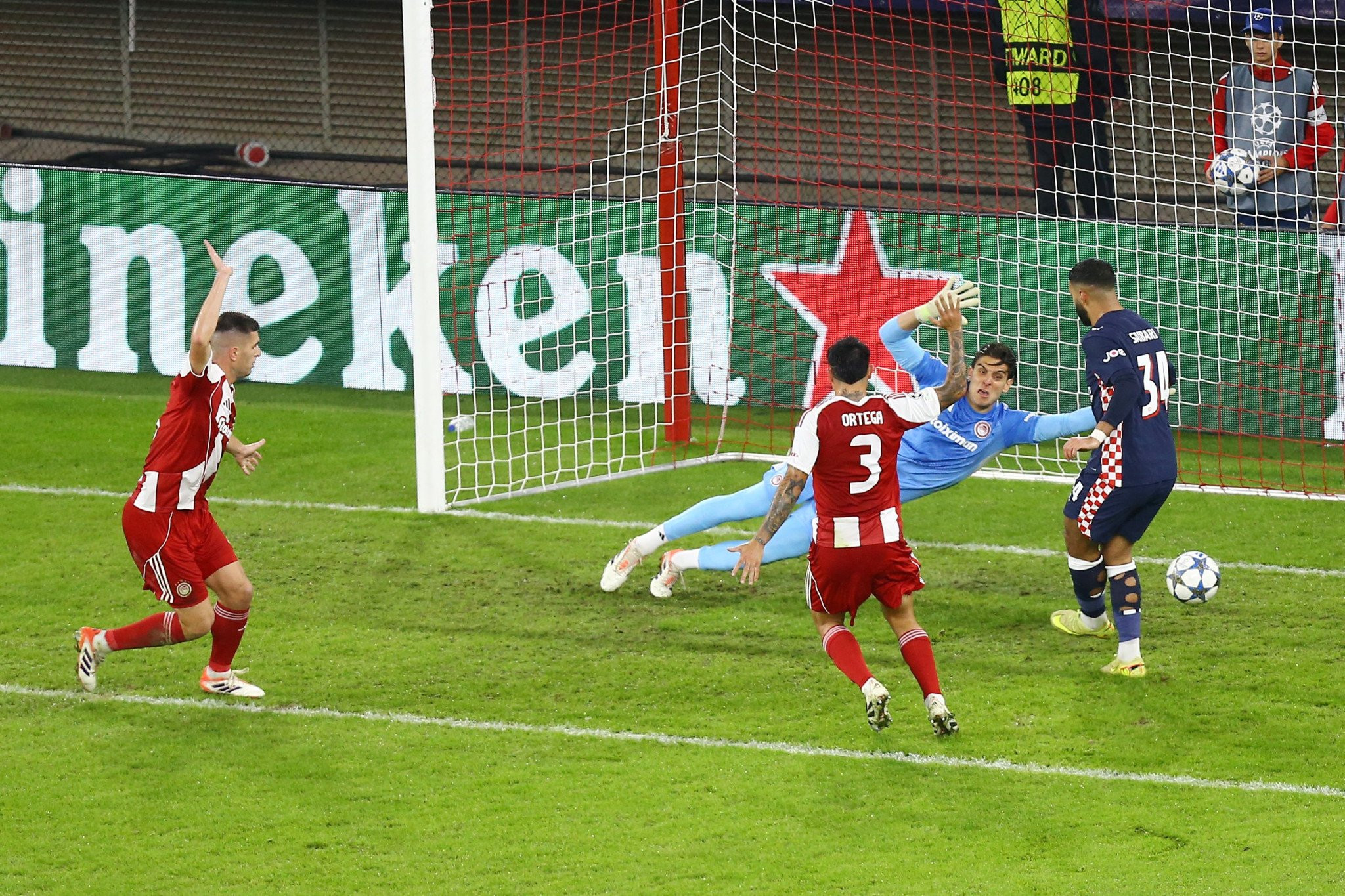 To γκολ της Αϊντχόφεν που ακυρώθηκε για οφσάιντ (video)