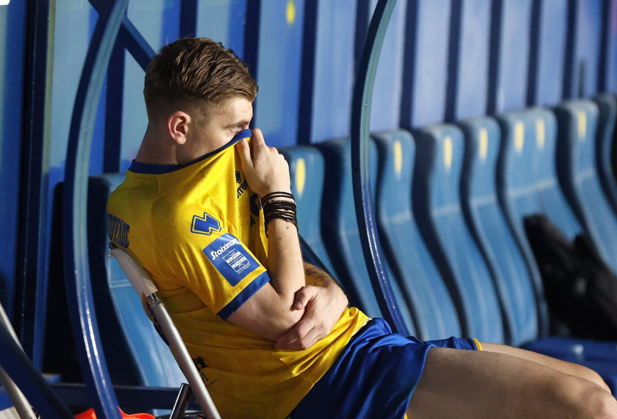 Σοβαρό πλήγμα στον Παναιτωλικό με Αποστολόπουλο, Μλάντεν - Χωρίς αριστερό μπακ με ΑΕΚ!