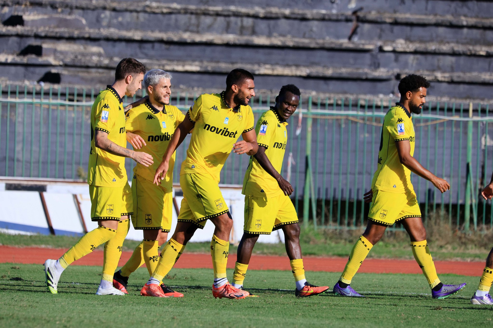 Ο Άρης νίκησε το Αιγάλεω με κεφαλιές των Ρόουζ, Σούντμπεργκ και Μορόν