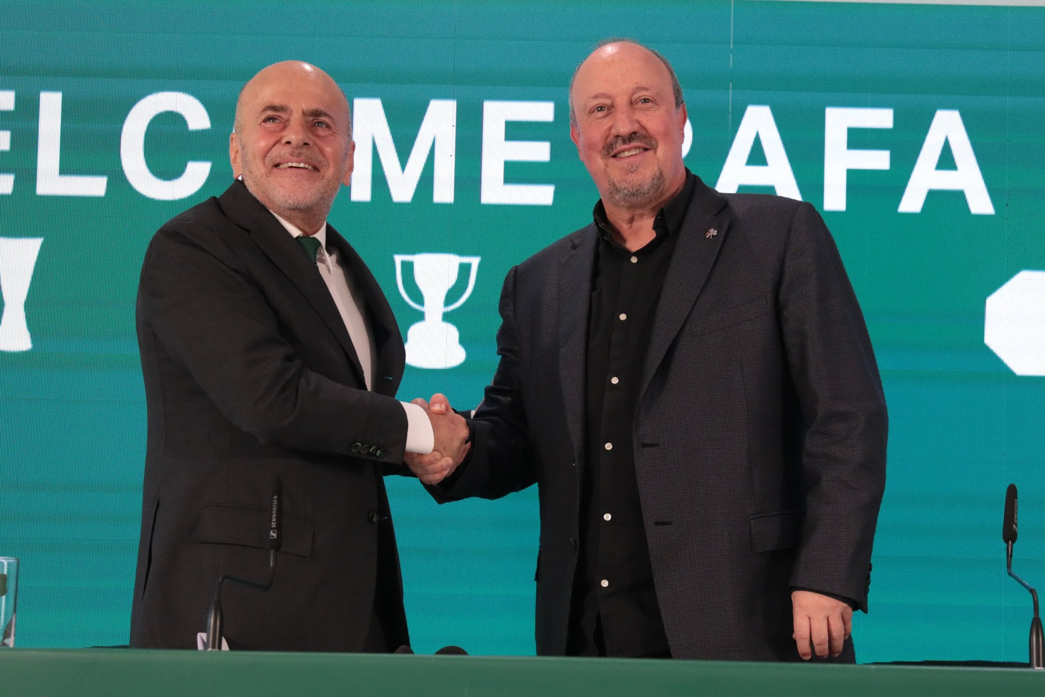 Η δημόσια «επιστροφή» του Αλαφούζου και η ειλικρίνεια του Ράφα Μπενίτεθ για το «αύριο»