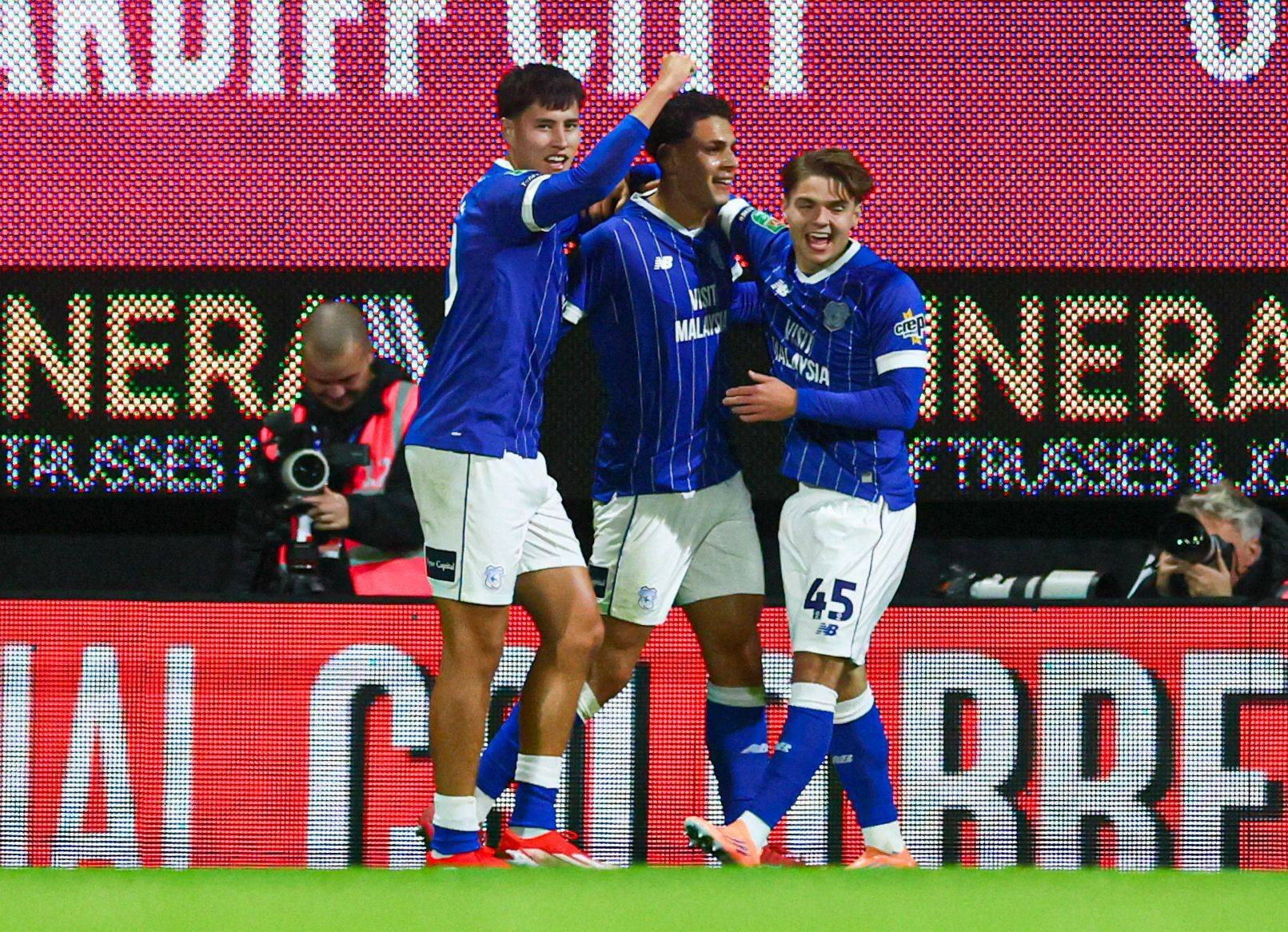 Θρίαμβος της Κάρντιφ στο ουαλικό ντέρμπι, απέκλεισε τη Ρέξαμ από το Carabao Cup