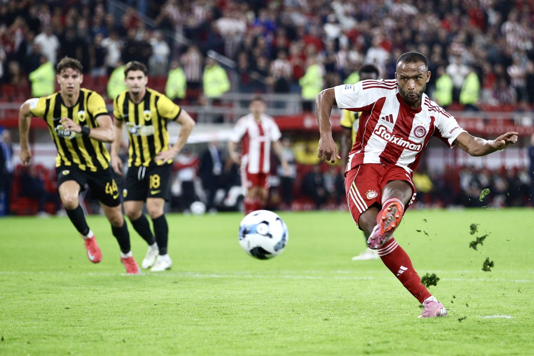 Με πέναλτι του Ελ Κααμπί το 1-0 ο Ολυμπιακός (video)