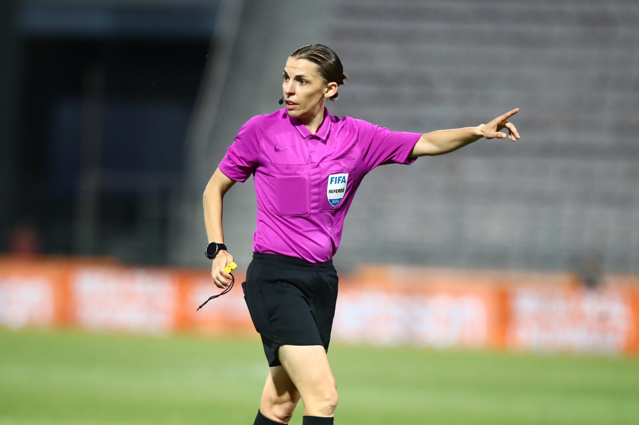 Ντε Τσέρμπι: «Η Φραπάρ είναι η καλύτερη διαιτητής της Ligue 1»