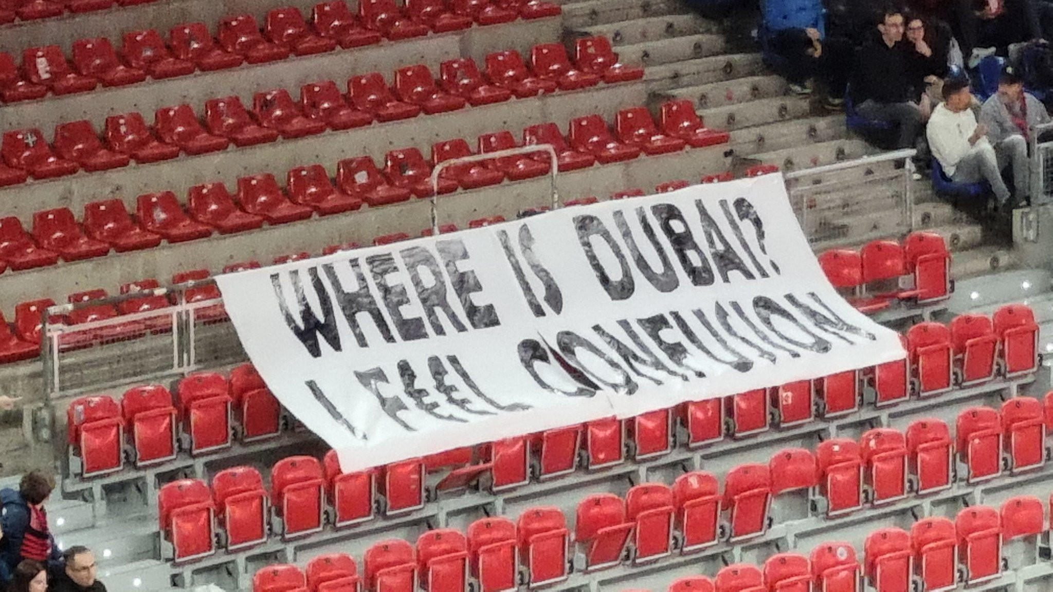 Οι οπαδοί της Μπασκόνια διαμαρτυρήθηκαν με αποχή και πανό-μήνυμα στο παιχνίδι με την Dubai BC