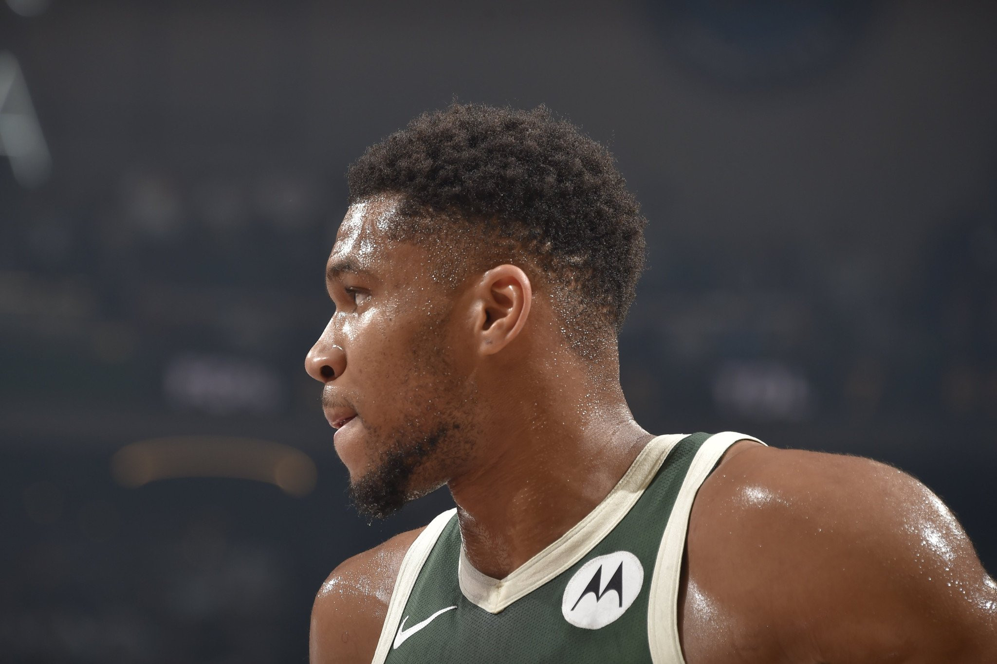 Γράφει ιστορία με τις επιδόσεις του ο Αντετοκούνμπο