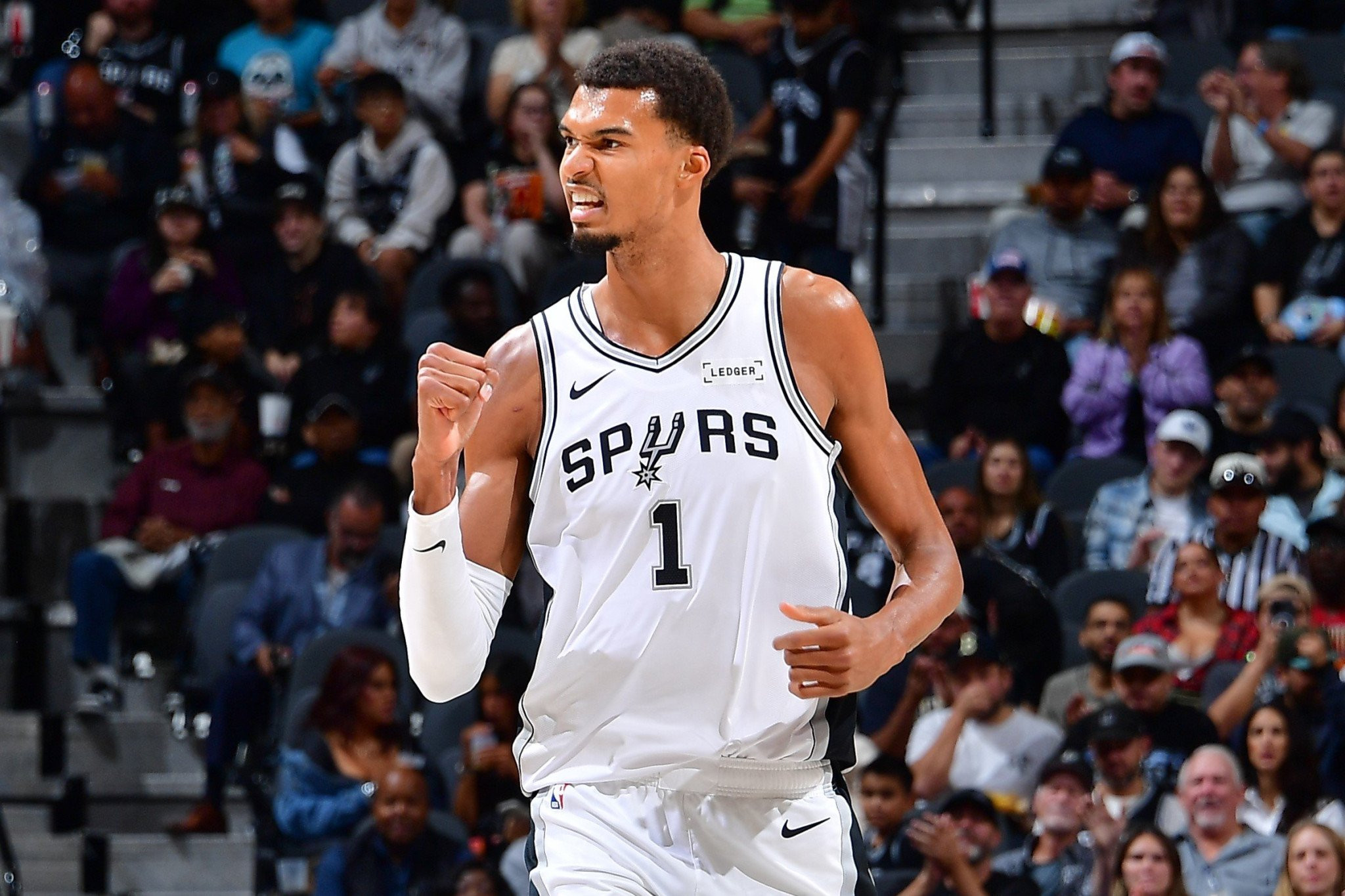 Κακό μπελά βρήκαν οι Θάντερ: Ηττήθηκαν για τρίτη φορά τη φετινή σεζόν από τους Σπερς