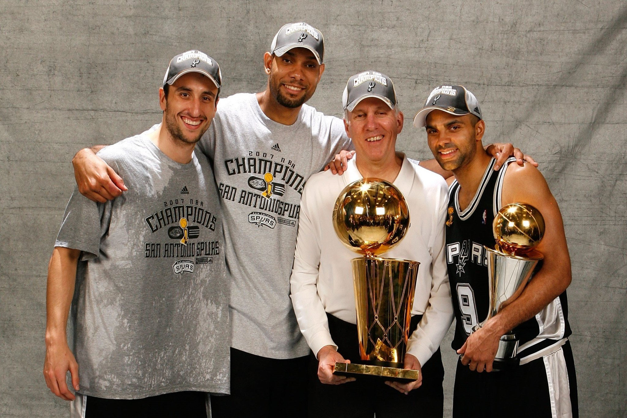 Οι Σπερς τίμησαν αθόρυβα τον Γκρεγκ Πόποβιτς