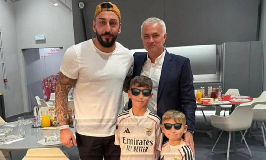 Ο Μήτρογλου είδε από κοντά το χατ-τρικ του Παυλίδη και φωτογραφήθηκε με τον Μουρίνιο