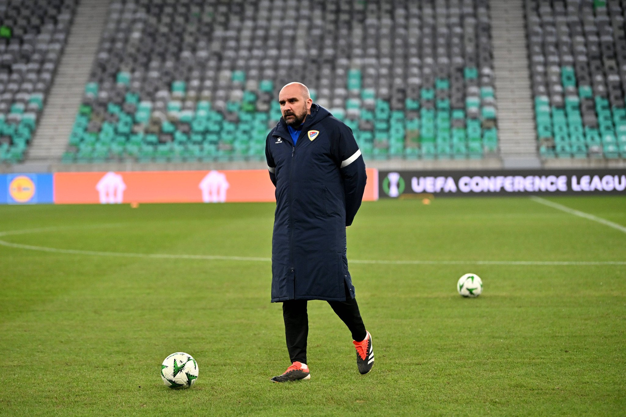 Σοκαριστικές εικόνες: Ο προπονητής της Ραντνίτσκι πέθανε την ώρα του αγώνα (video)