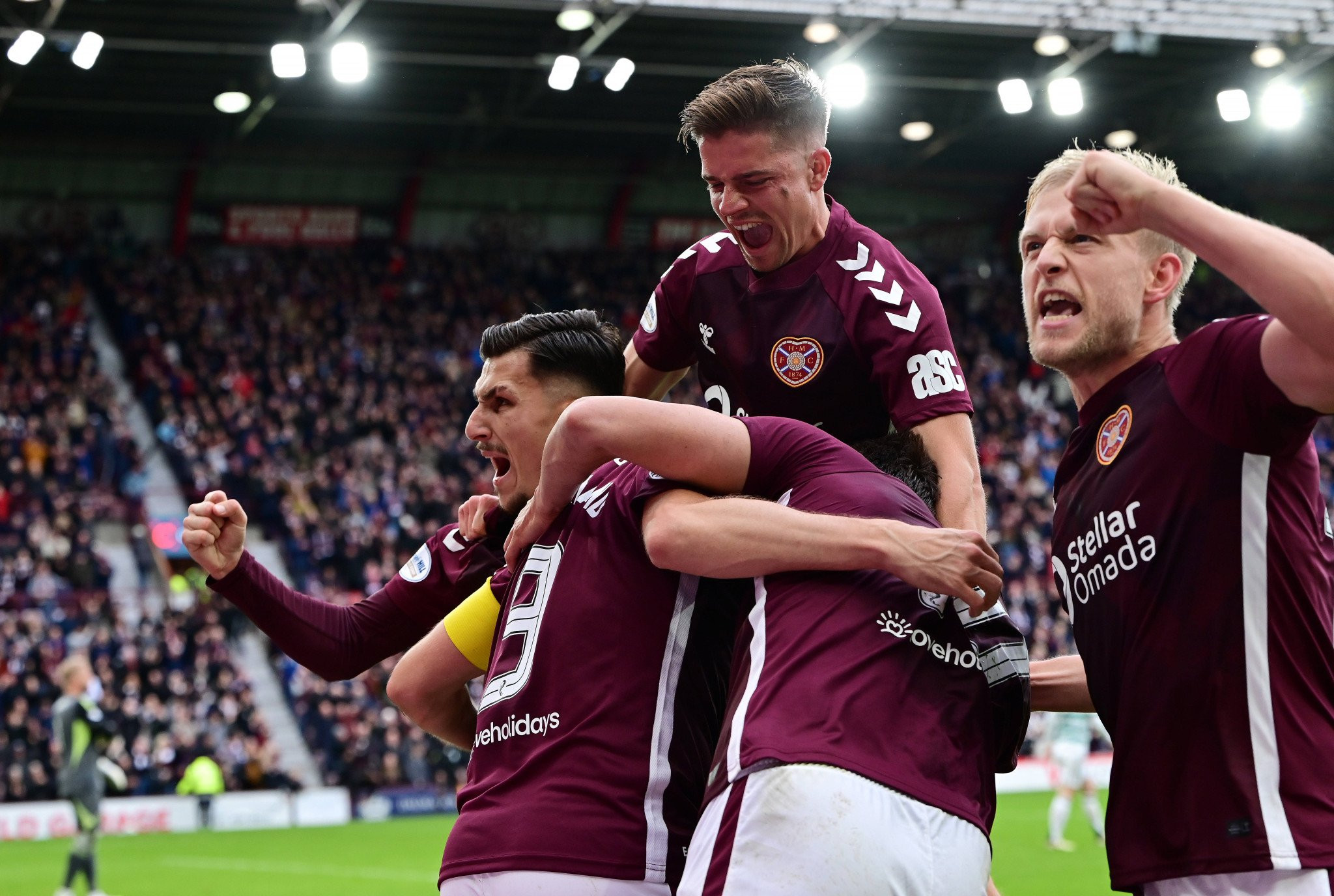 Με «μπροστάρη» τον Κυζιρίδη η Χαρτς υπέταξε και την Ρέιντζερς και συνεχίζει στη κορυφή!