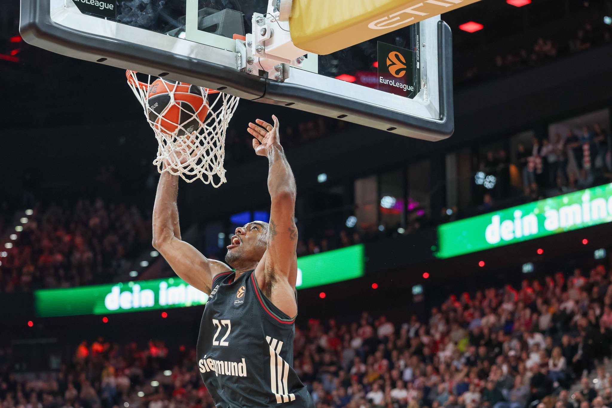 Μεγάλη νίκη με ανατροπή για την Μπάγερν στο Μόναχο εναντίον της Ρεάλ