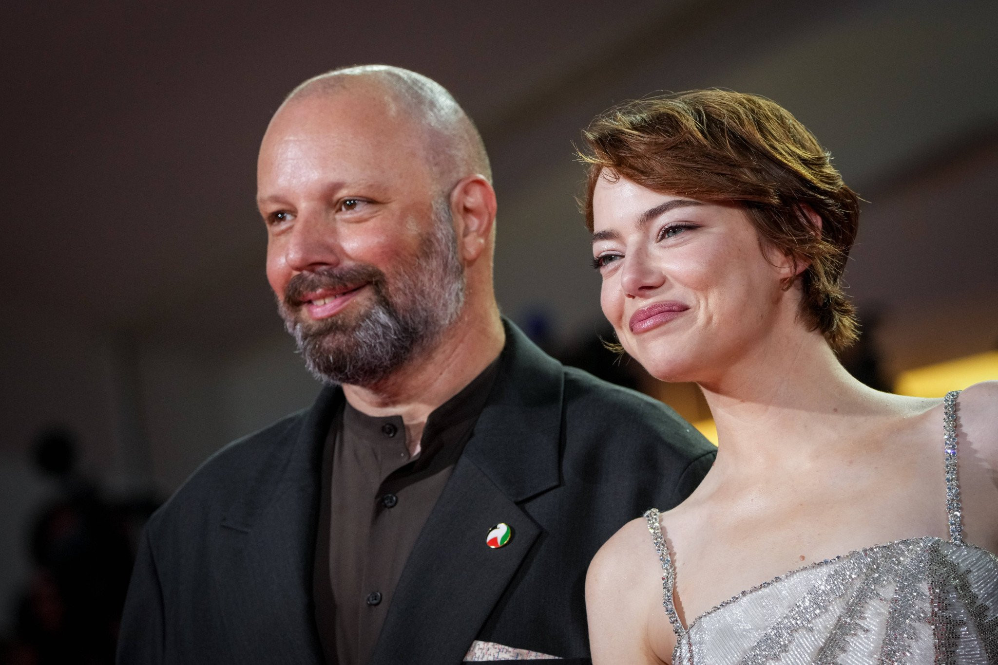 Λάνθιμος και Έμα Στόουν ξεκίνησαν να μιλούν για την ταινία τους και κατέληξαν στον... Ολυμπιακό (video)