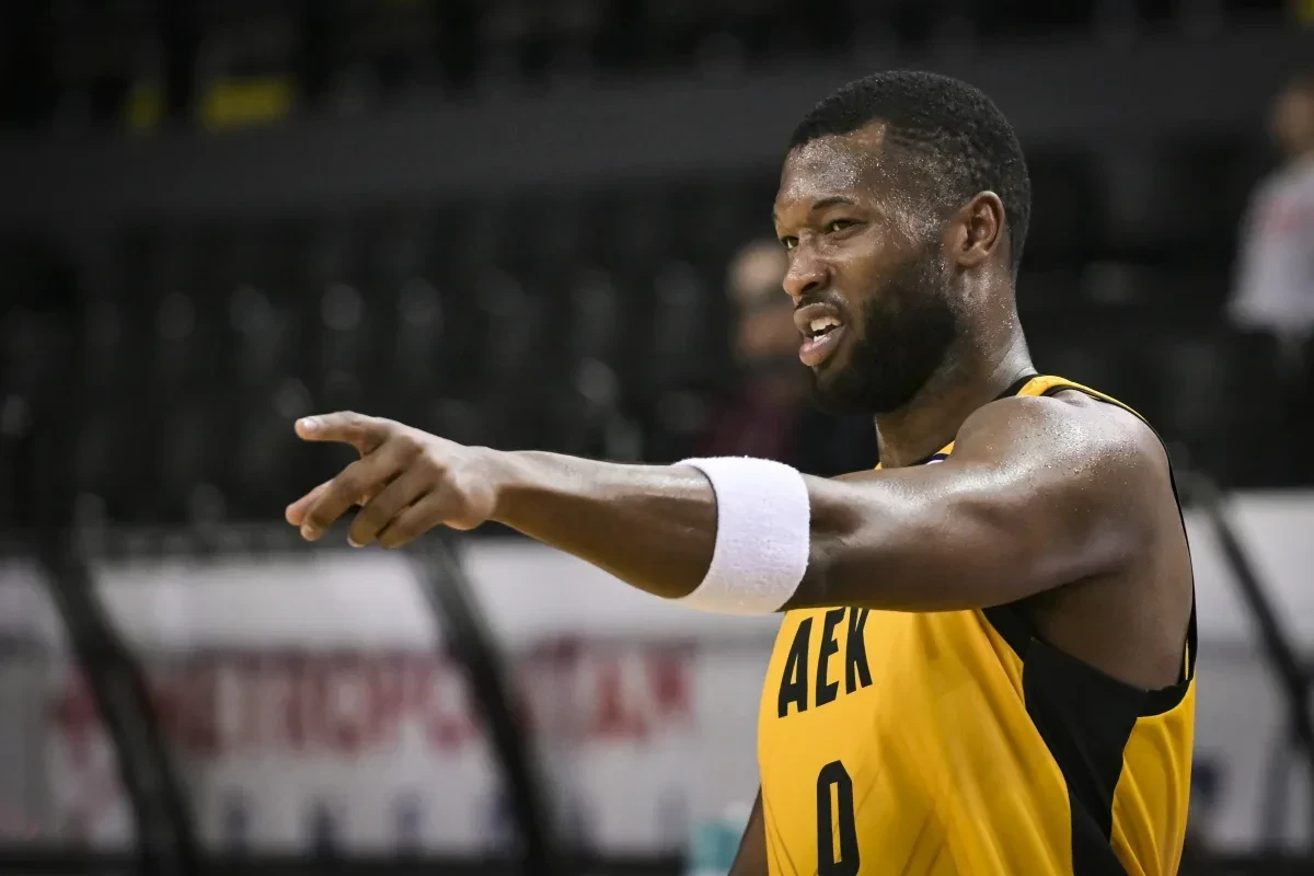 Με Κατσίβελη και Γκρέι η ΑΕΚ στην Πάτρα ενόψει Προμηθέα