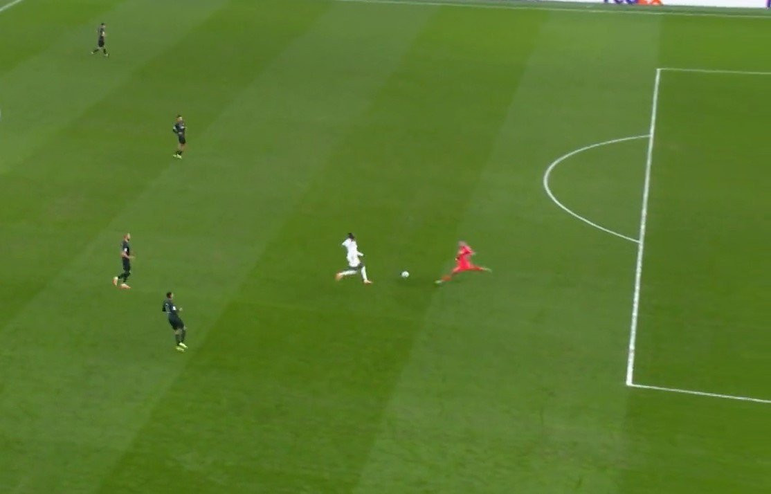 Από τραγικό λάθος του Κοτάρσκι σκόραρε η Τότεναμ (video)