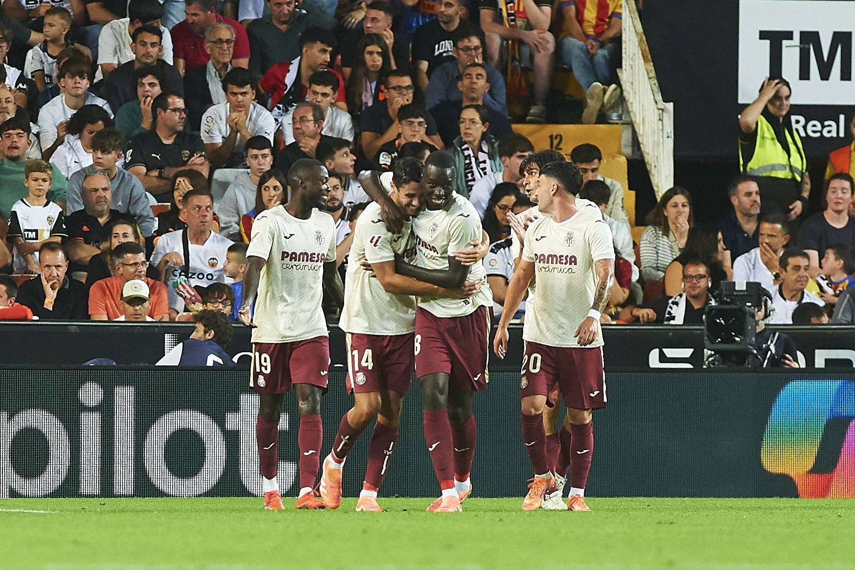 Η Βιγιαρεάλ νίκησε την Εσπανιόλ και «πάτησε» στην 2η θέση της La Liga