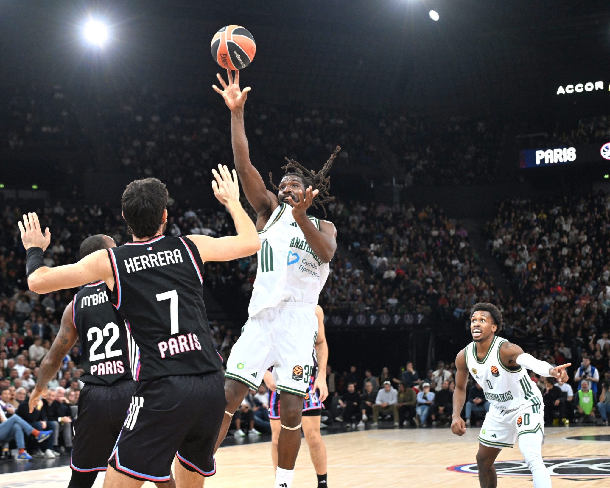 Πύργος... Φαρίντ στο Παρίσι, έβγαλε τον Παναθηναϊκό από το «σκοτάδι»!