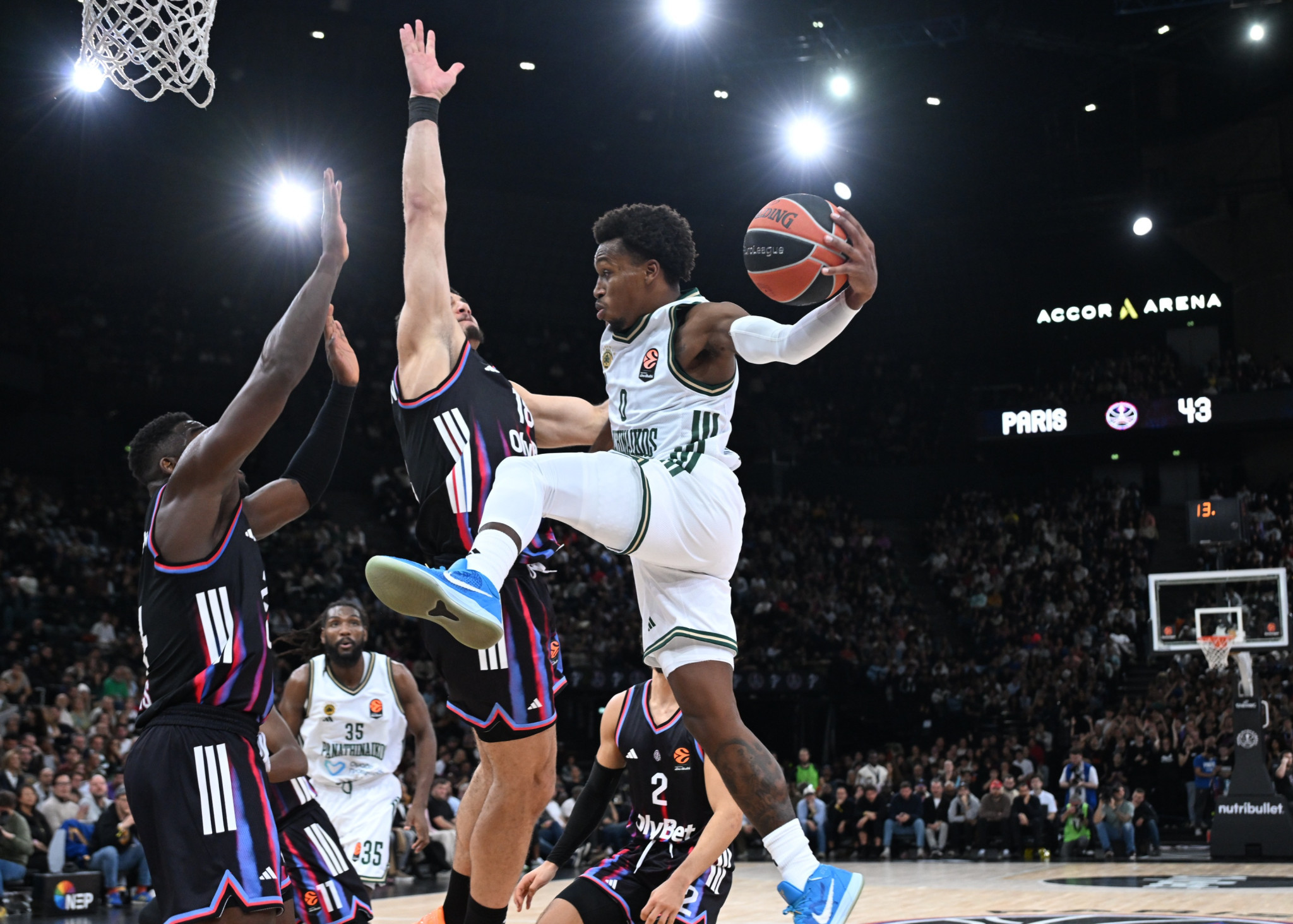 Η ανάλυση της συνύπαρξης Ναν-Σορτς, ο Μάνιμαλ και ο μαέστρος