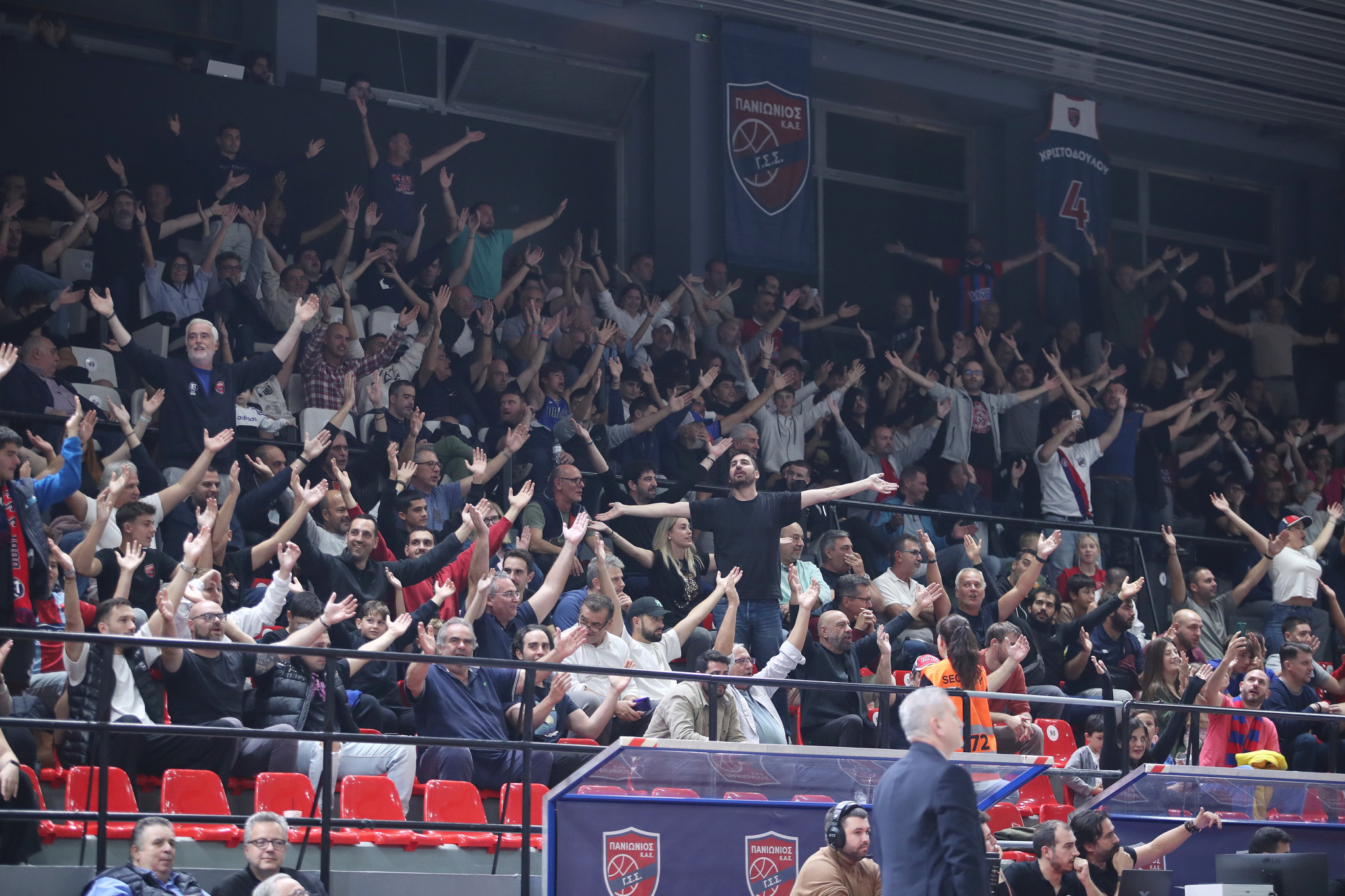 «Βράζει» ο κόσμος του Πανιωνίου μετά τη νέα ήττα - Ένταση στο ΔΑΚ Γλυφάδας