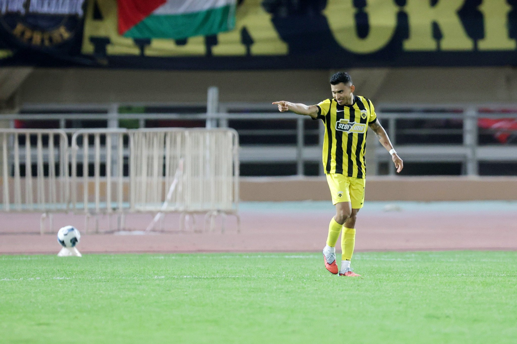 Όταν όλα την πήγαν κόντρα η ΑΕΚ «κέρδισε» και αυτό το «πρέπει»