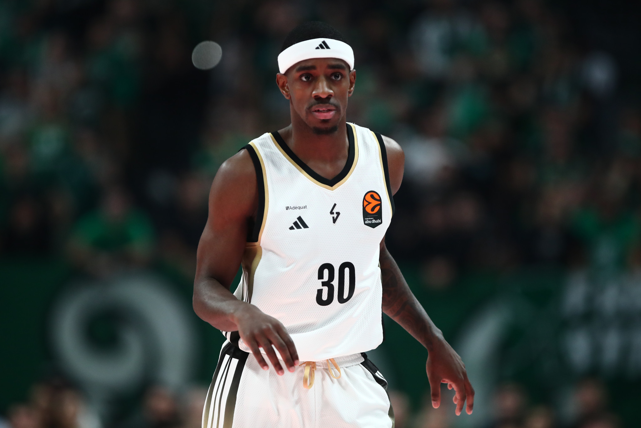 Βιλερμπάν φτιαγμένη από... ατσάλι «λύγισε» την Παρτίζαν με τρίποντο-μαχαιριά του Γουότσον