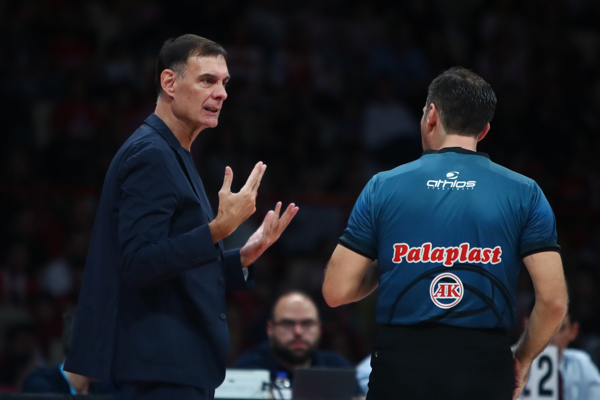 Μπαρτζώκας: «Εγώ γι’ αυτό πληρώνομαι για να φταίω και να είμαι ο κακός» - Τι είπε για τον Έβανς