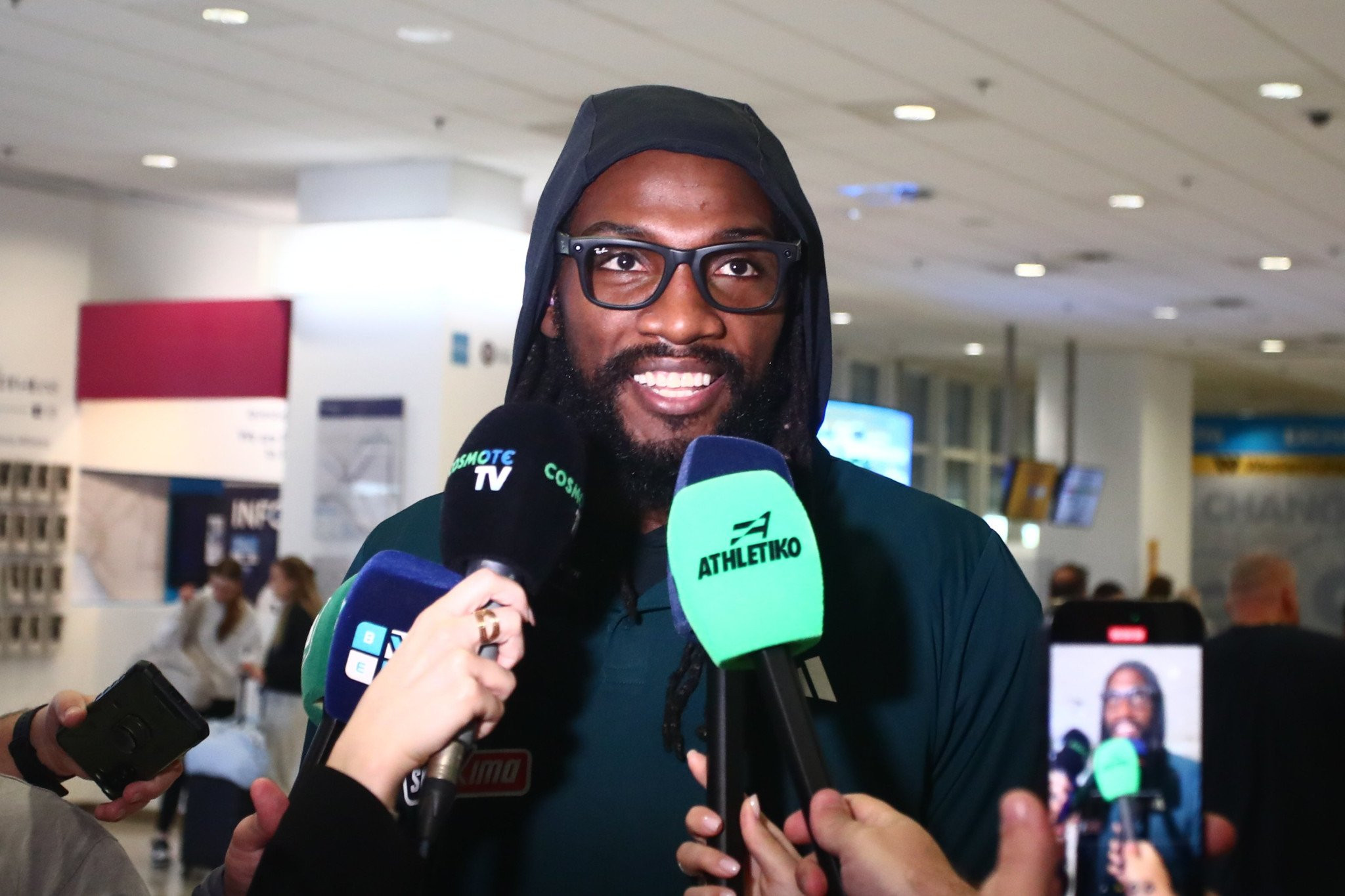 Κένεθ Φαρίντ: «Οι οπαδοί του Παναθηναϊκού να περιμένουν να απελευθερώσω το Manimal»