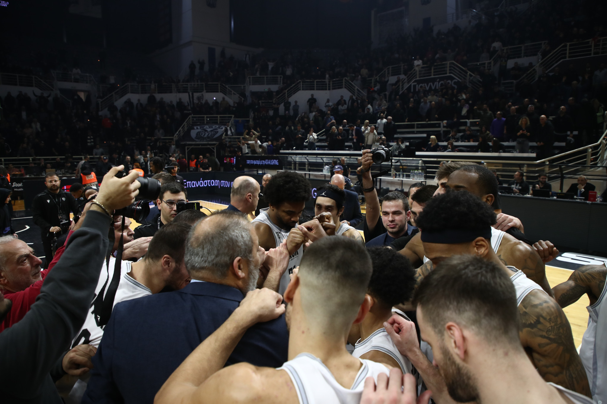 «Τρέλα» στον κόσμο του ΠΑΟΚ: Γεμίζει το PAOK Sports Arena για το ντέρμπι με τον Ολυμπιακό!